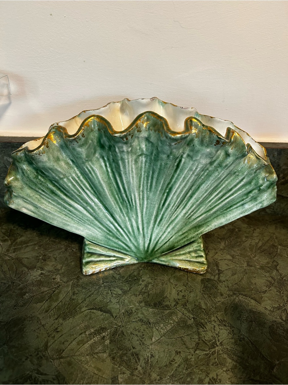 Green Ceramic fan Shell finger Vase MCM Gold Trim Heidi schoop vintage luster